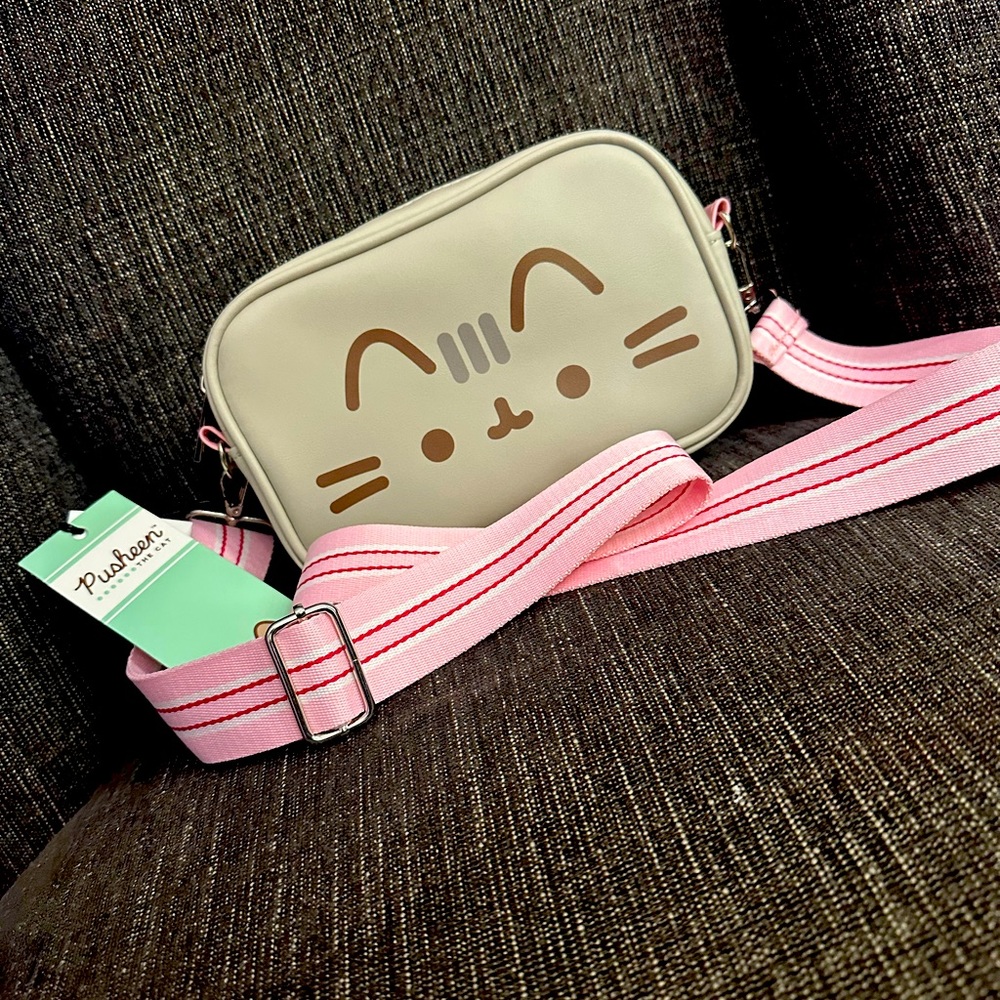 BNWT Pusheen cross body